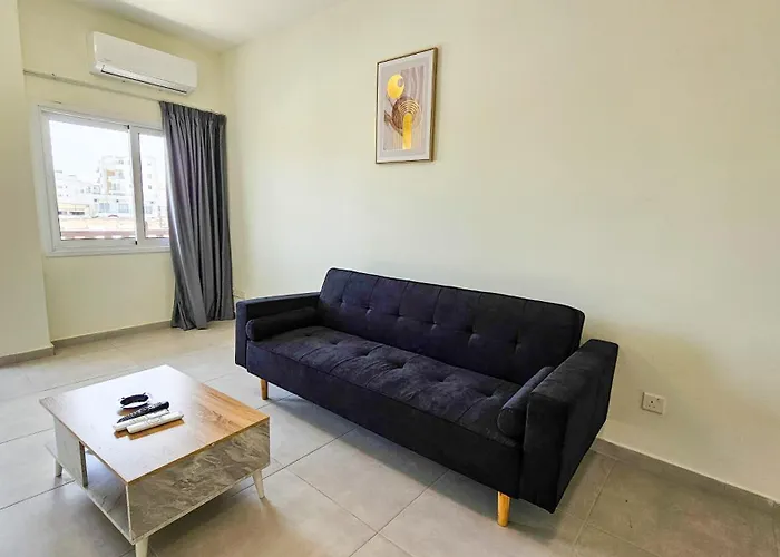 Sky Ward City Rooms, 150M From Chabad Lubavitch