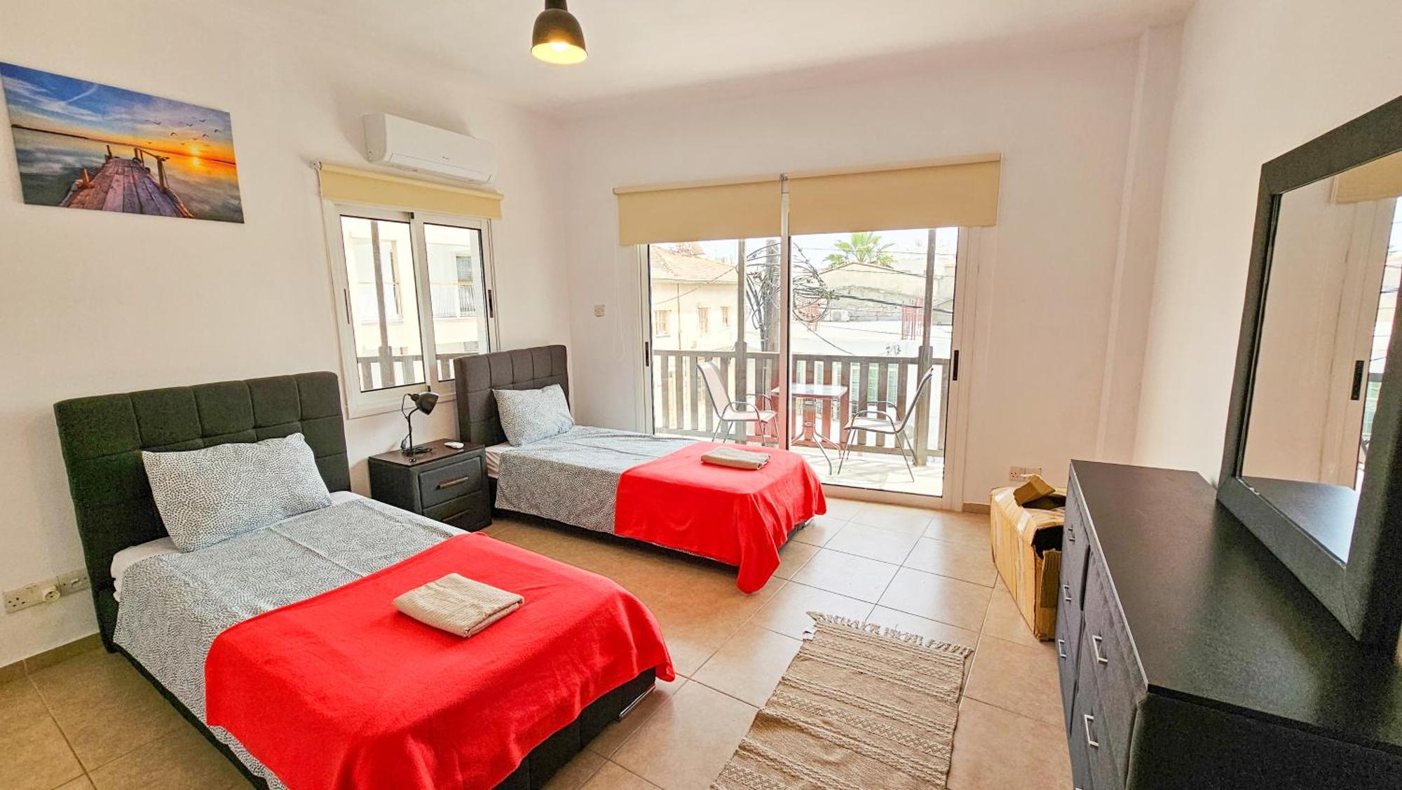 Apartman Sky Ward Rooms, 150m From Chabad Lubavitch Lárnaka